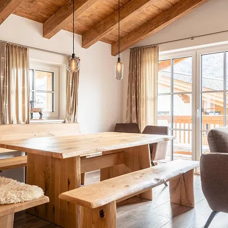 別荘 Tauernlodges By Alps *